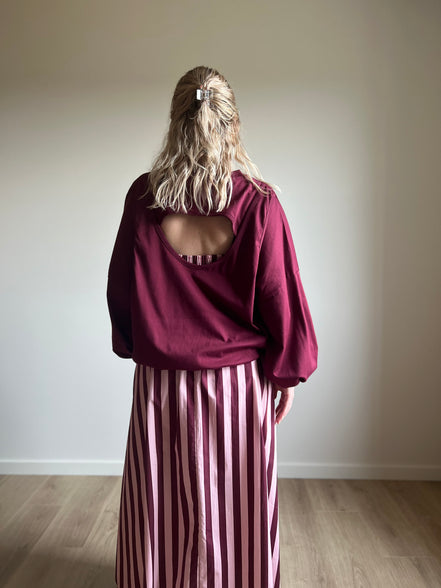 Open back sweater burgundy