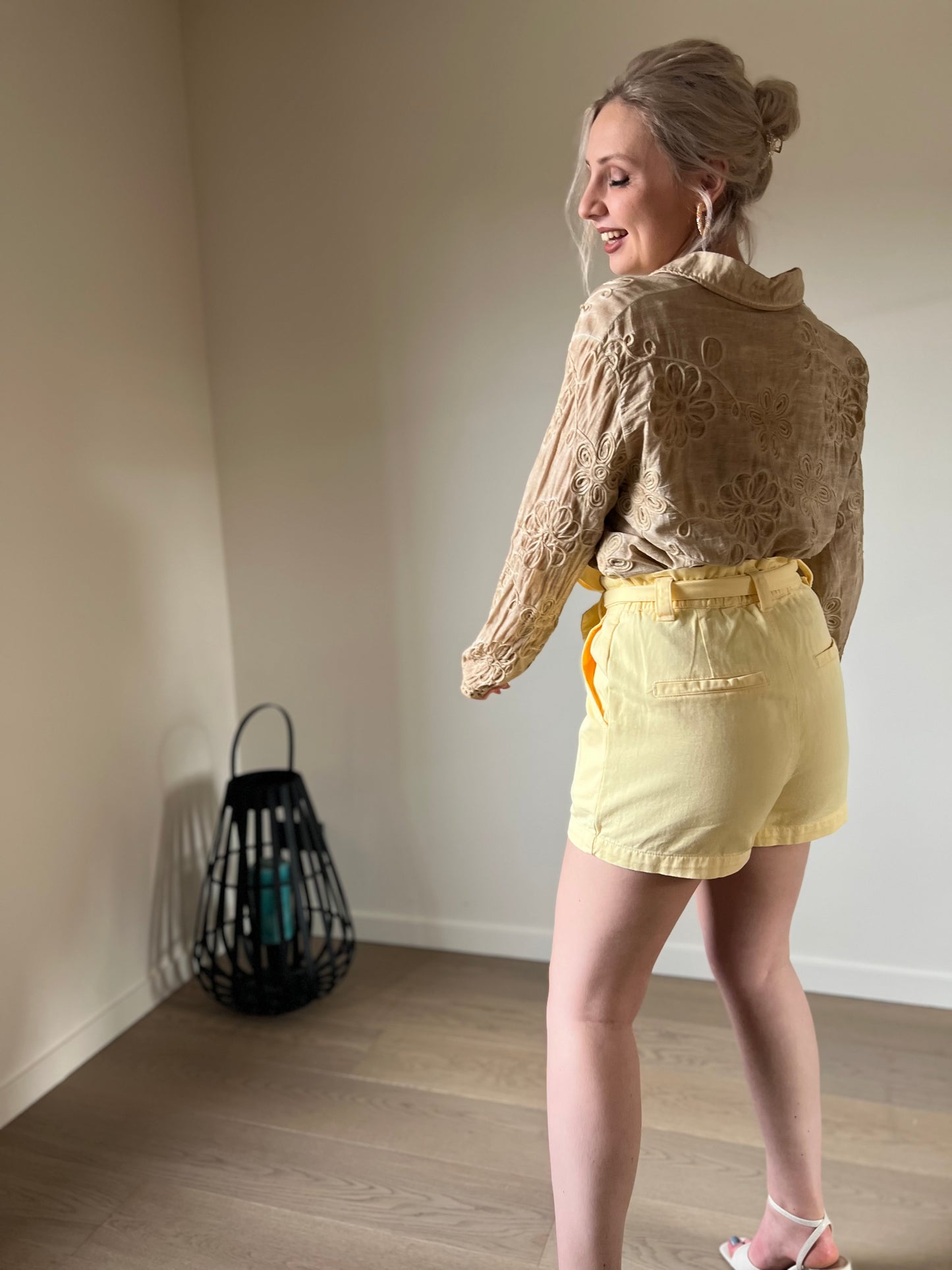 Yellow short