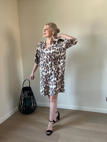 Leopard balloon dress