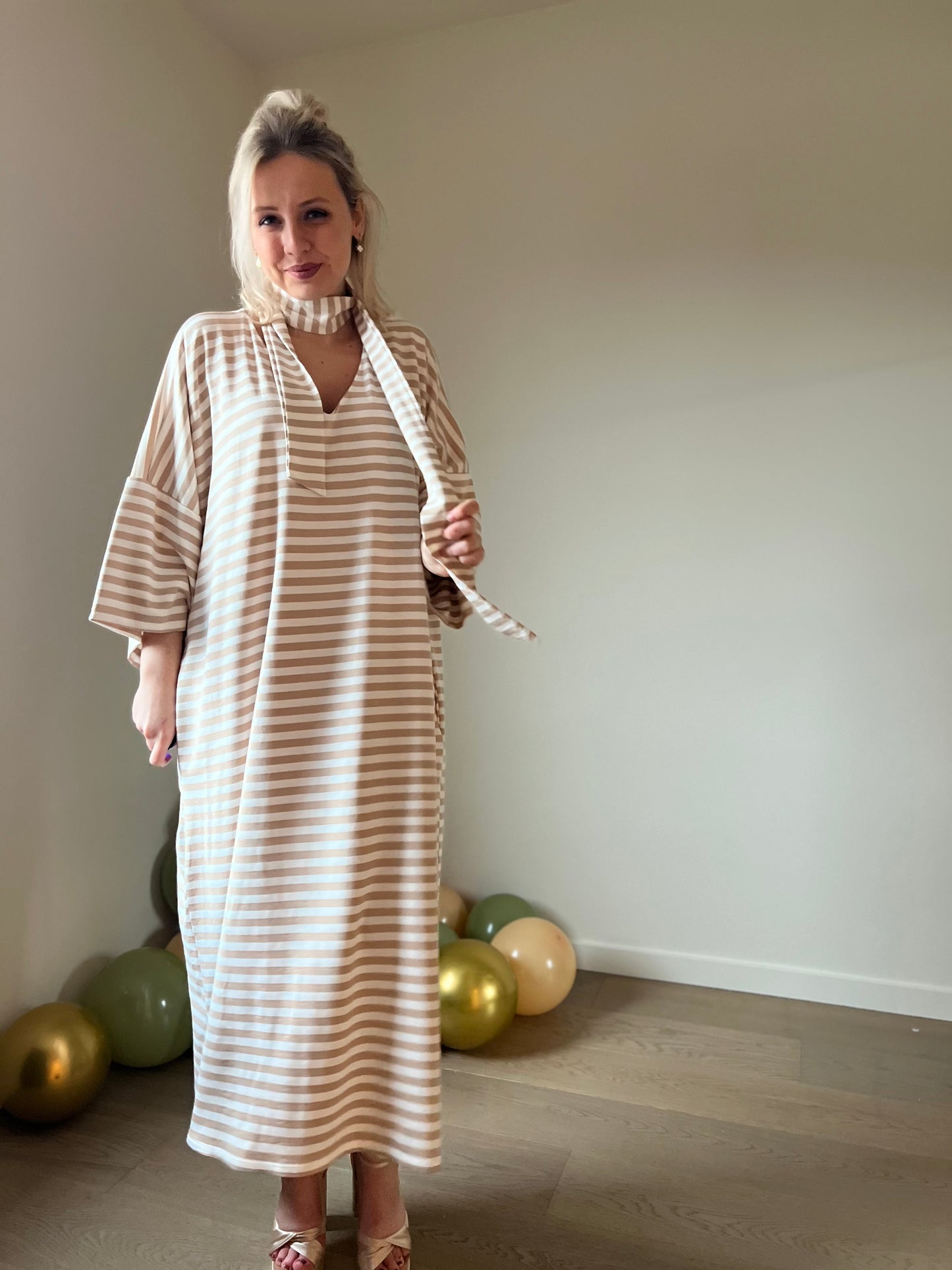 Striped dress beige