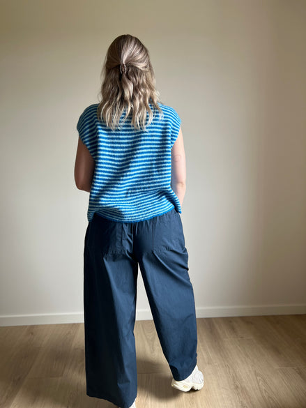Sleeveless striped knit vest blue
