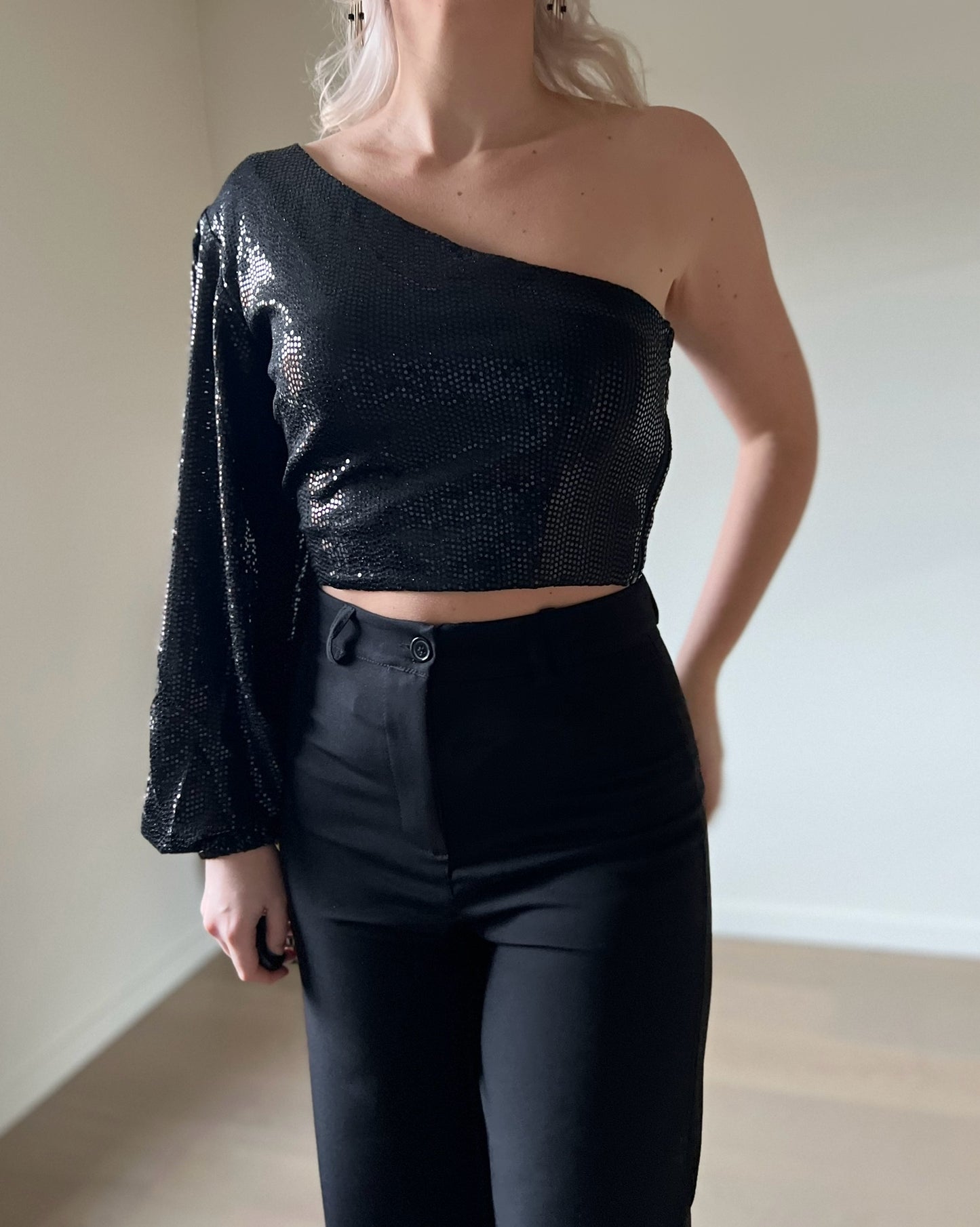 Sequin top black