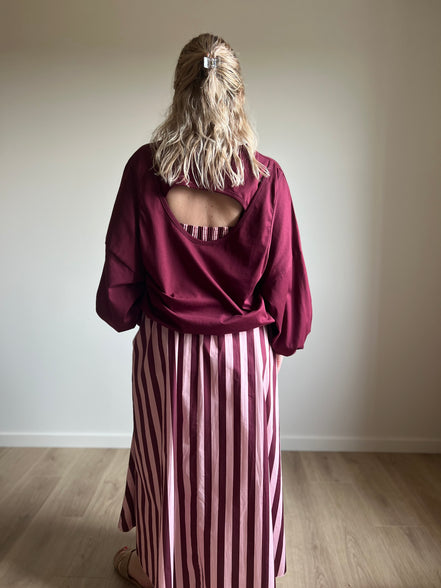 Open back sweater burgundy