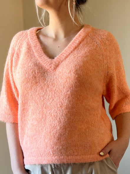 Emilie v-neck pullover