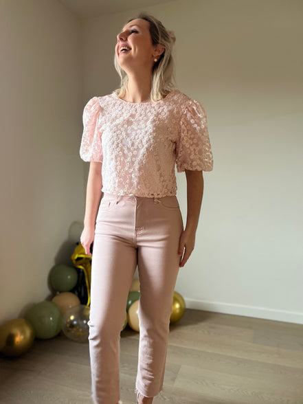 Cropped straight jeans pink
