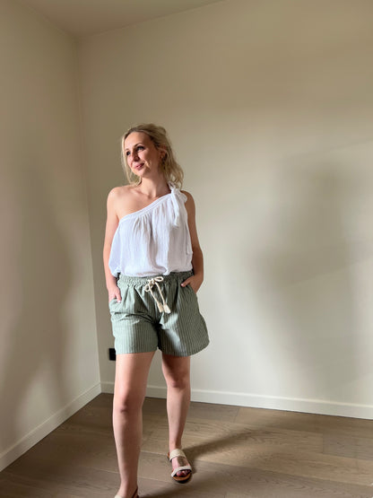 Tetra off-shoulder top