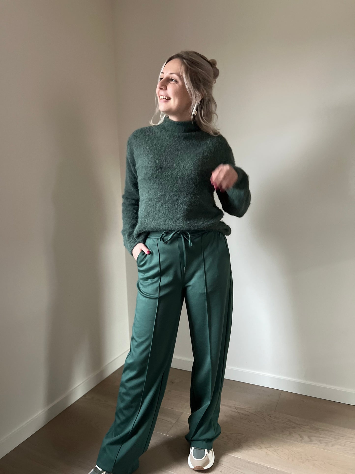 Straight pants green