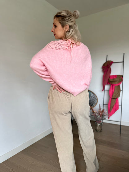 Heart off-shoulder sweater pink