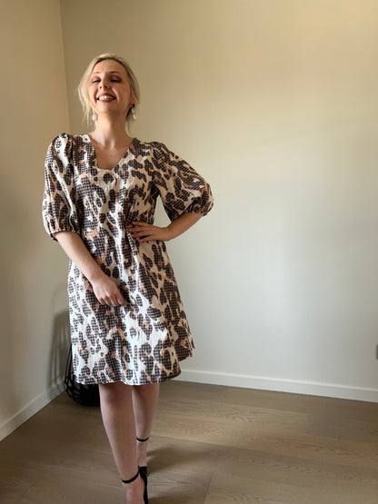 Leopard balloon dress