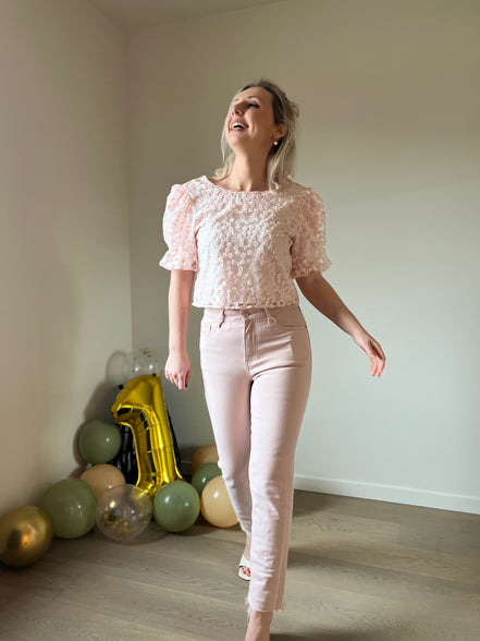 Cropped straight jeans pink