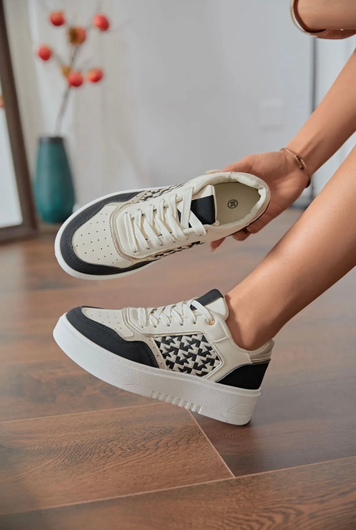 Sara sneakers black