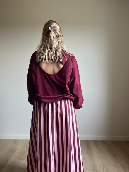 Open back sweater burgundy