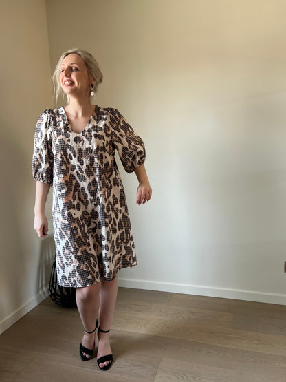 Leopard balloon dress