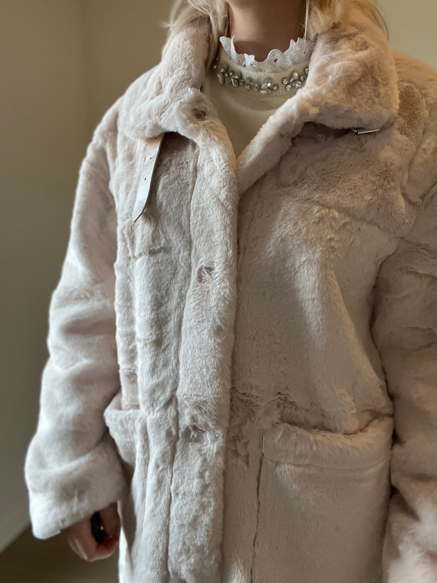 Furr coat beige