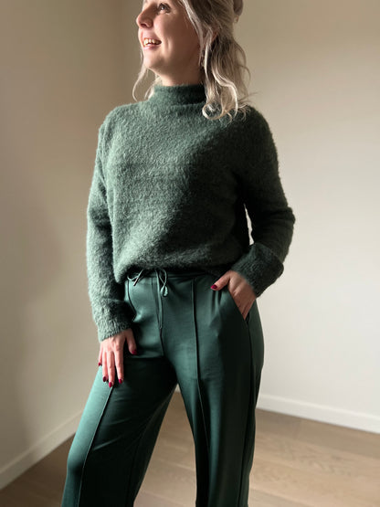 Straight pants green