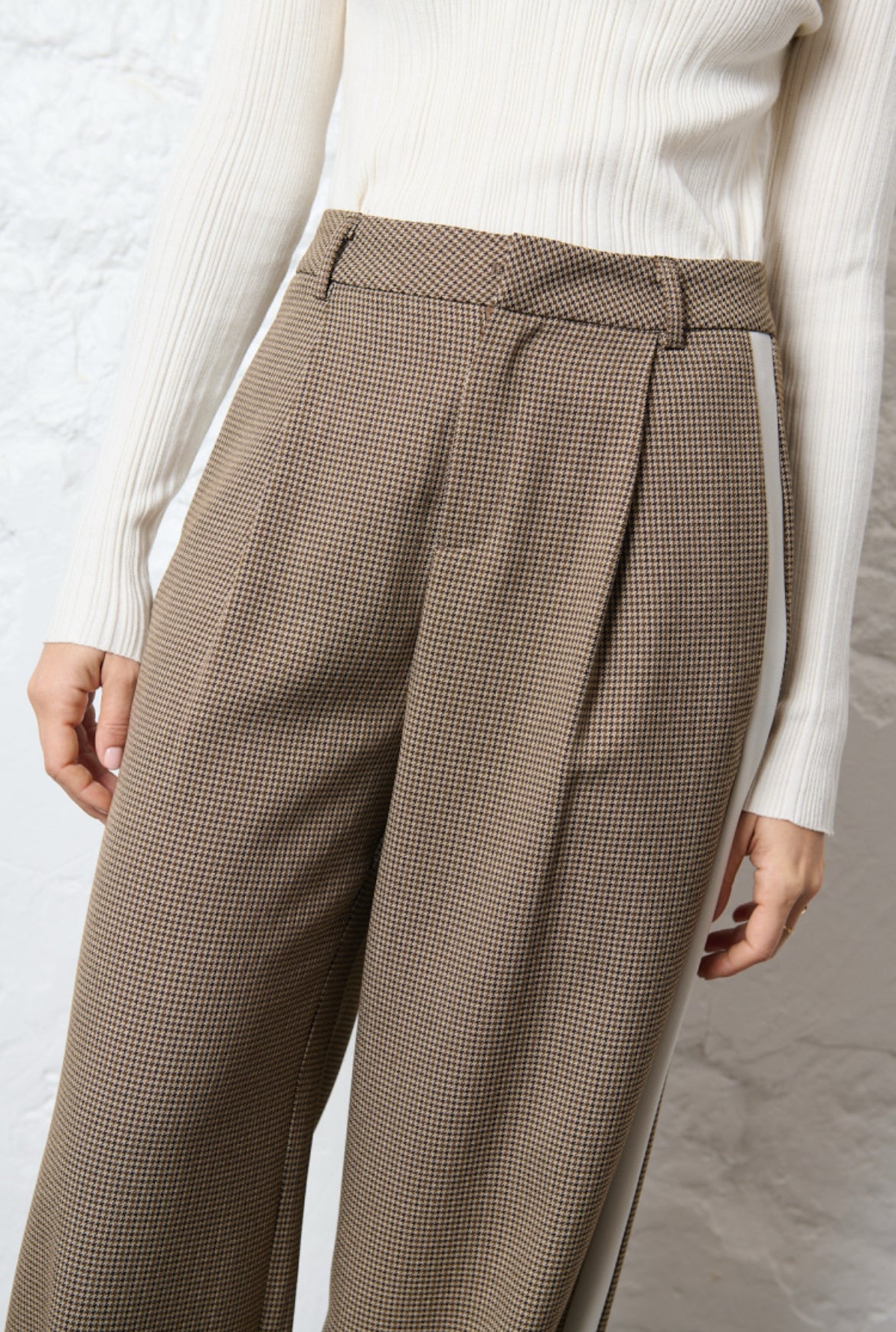 Checkered pants brown