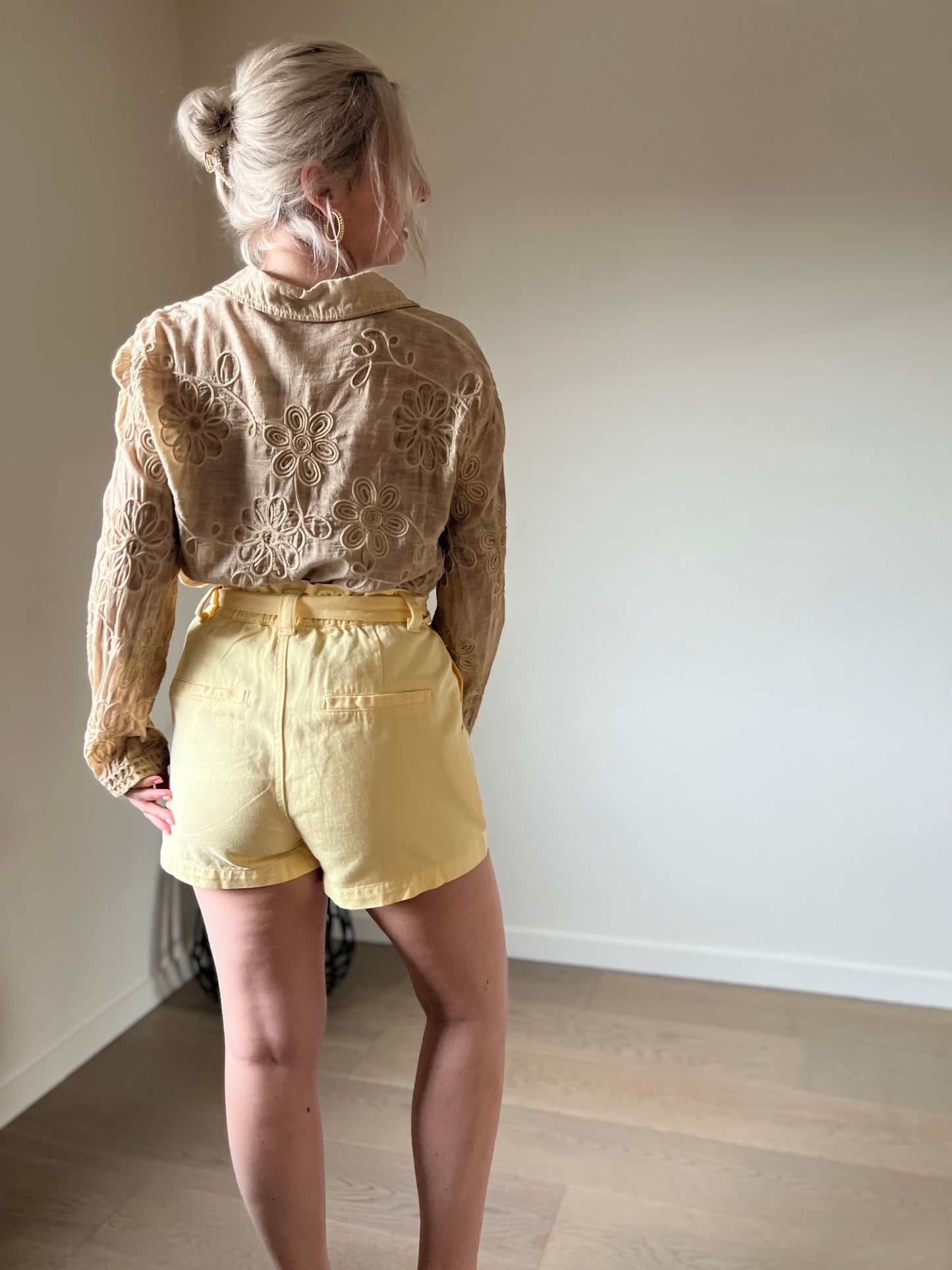 Yellow short