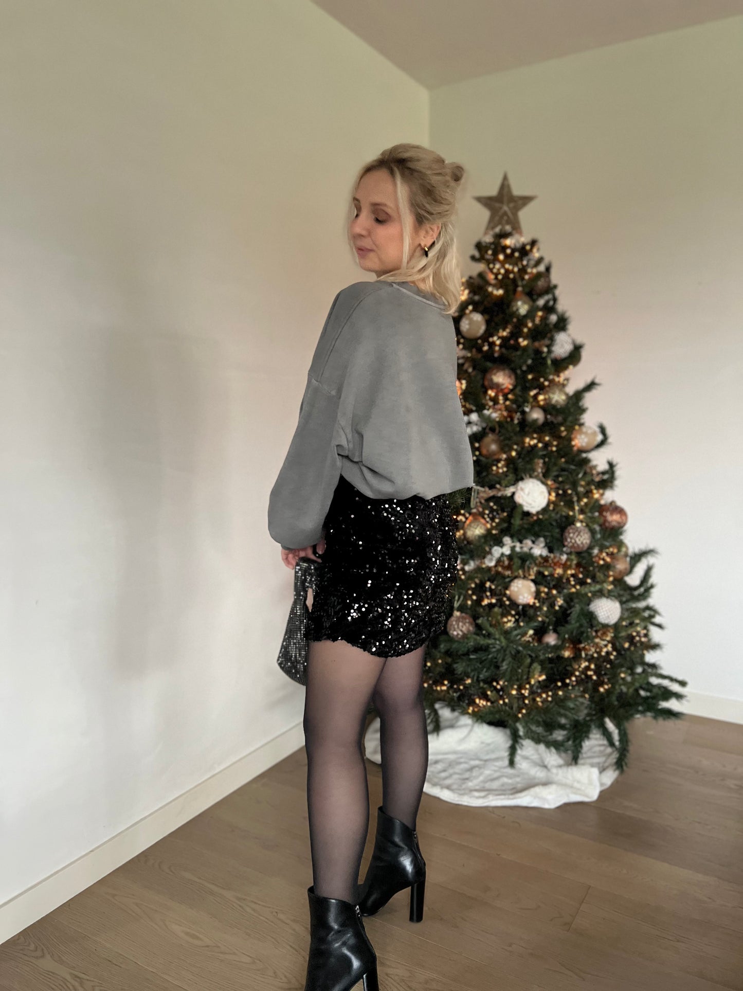 Sequin skirt black