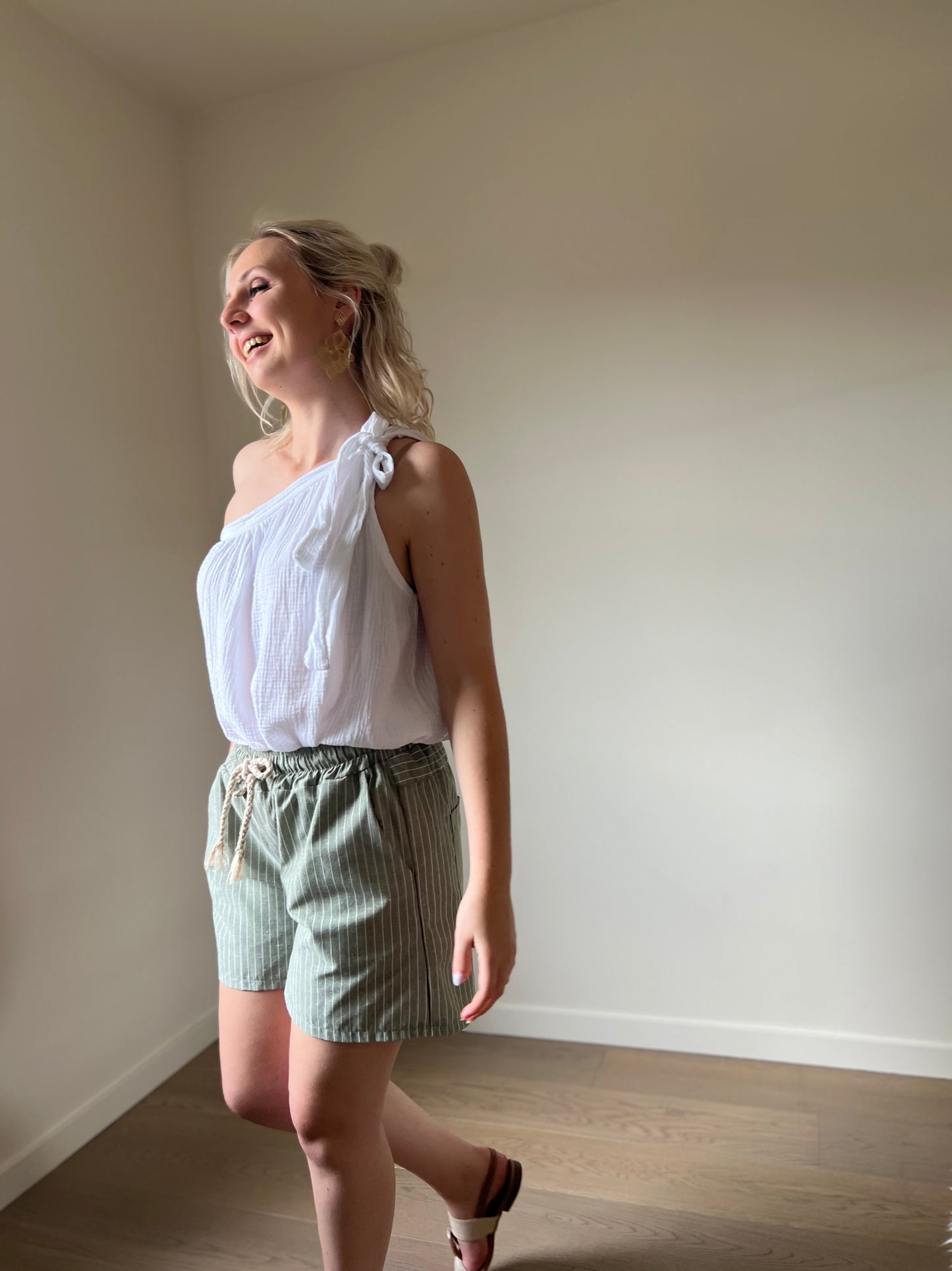 Tetra off-shoulder top