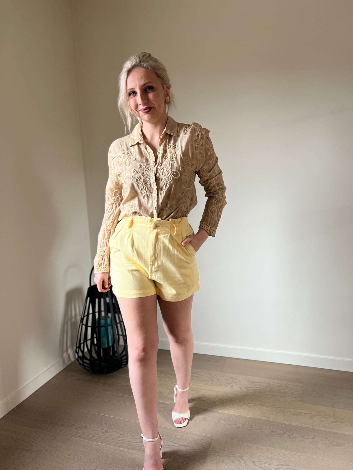 Yellow short