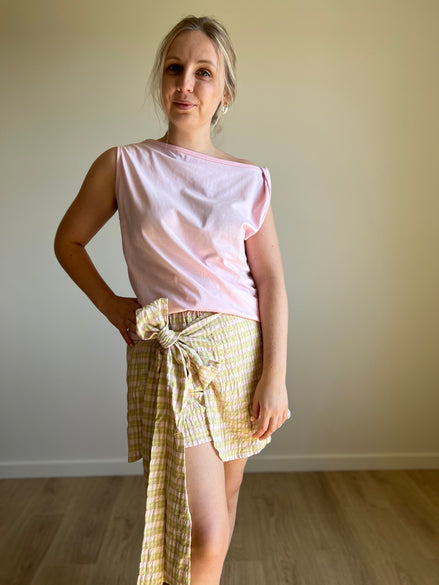 Muse twisted shoulder top pink
