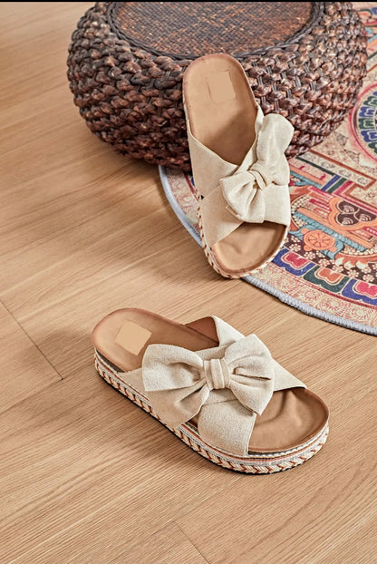 Bow mules beige