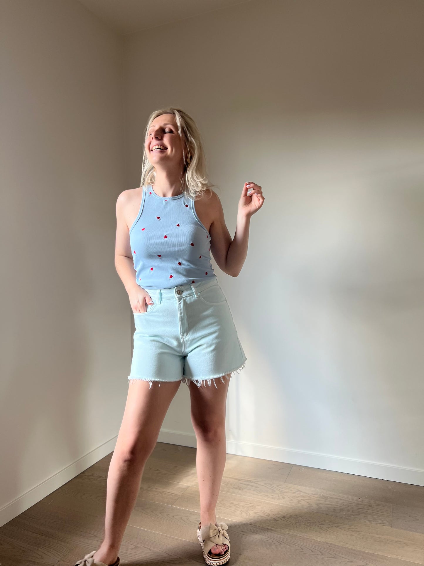 Washed blue short