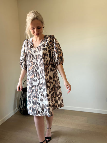 Leopard balloon dress