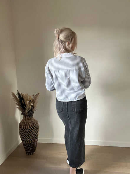 Cropped shirt grey