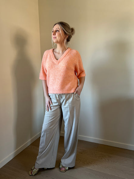 Emilie v-neck pullover