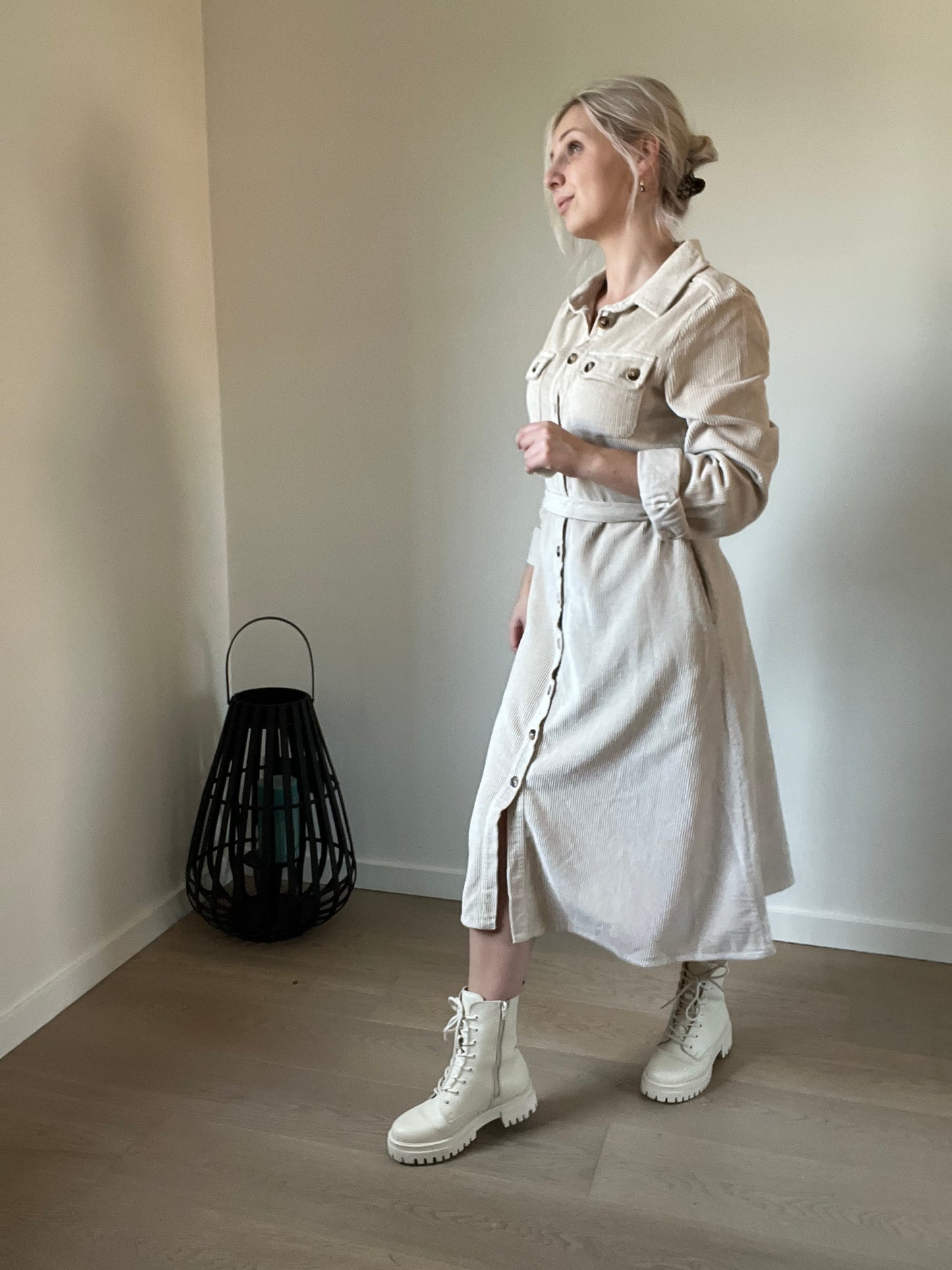 Velour dress beige