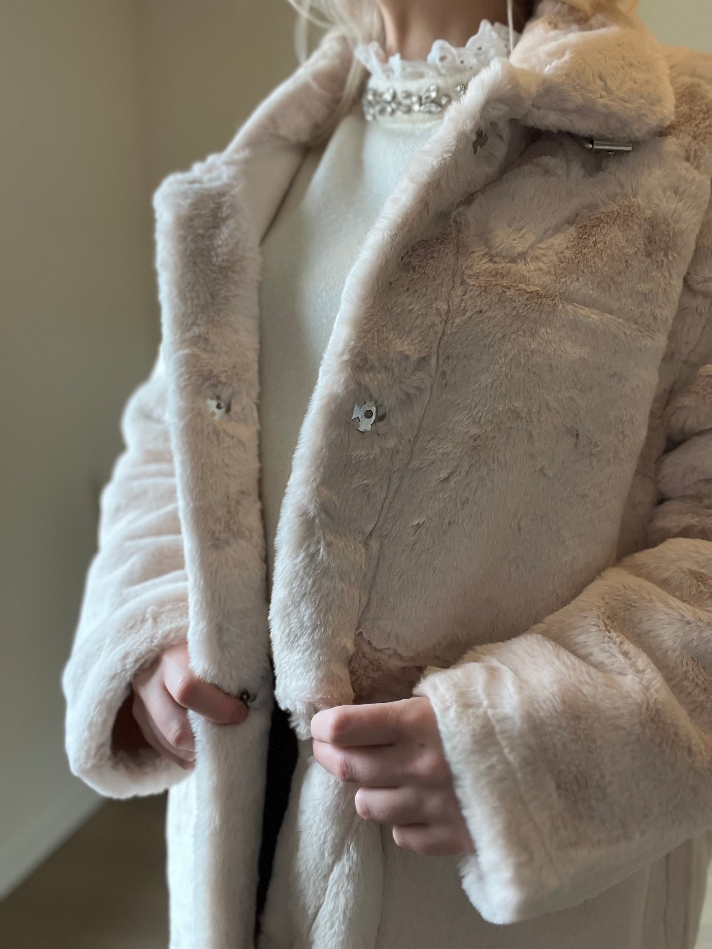 Furr coat beige