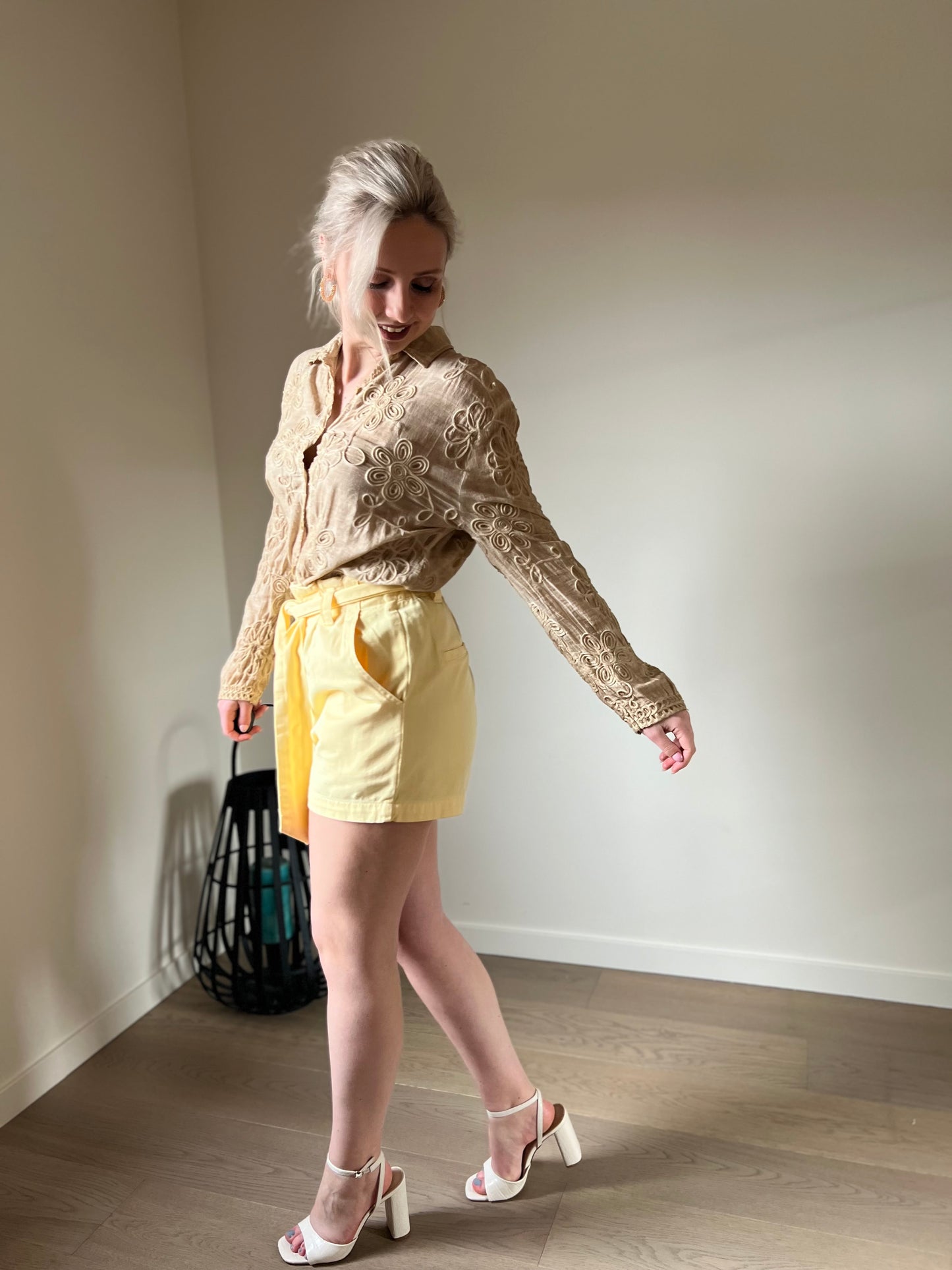 Yellow short