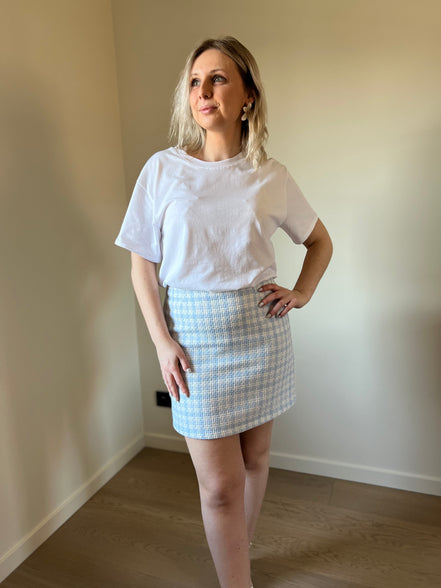 Basic white t-shirt