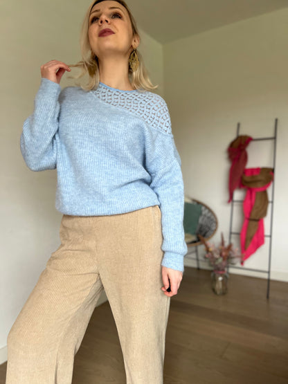 Heart off-shoulder sweater blue