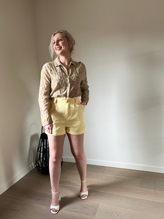 Yellow short