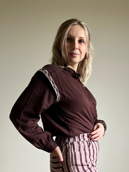 Embroidered blouse choco