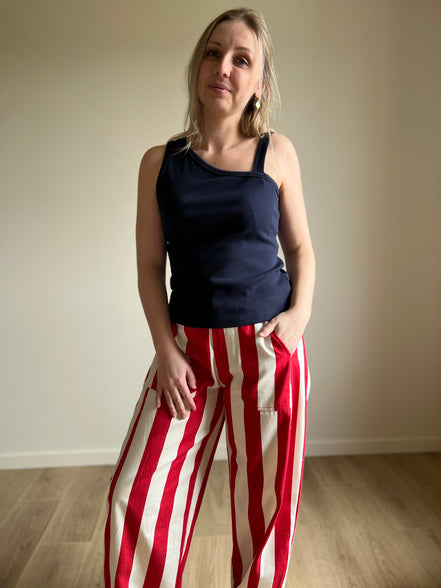 Barrel pants striped red