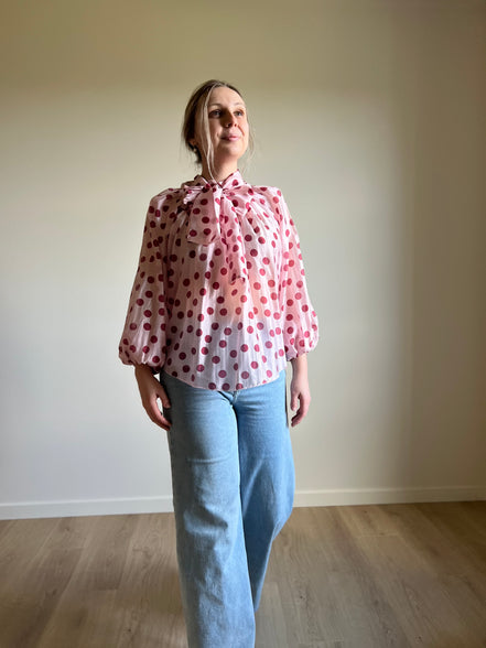 Polka dot blouse pink