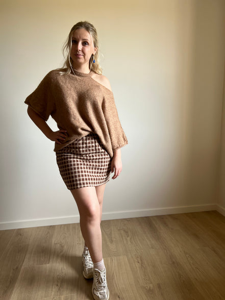 Checkered skirt camel