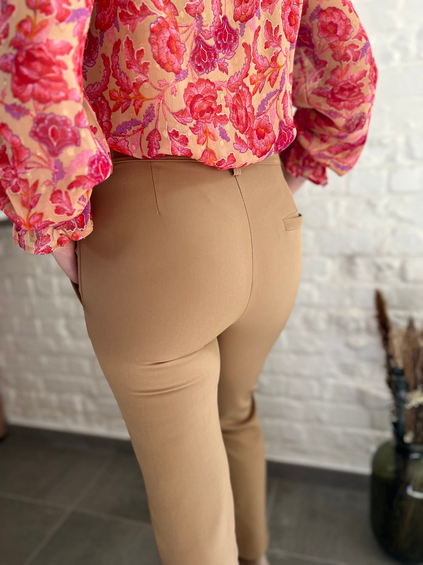 Tailored pants camel