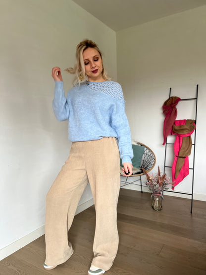 Heart off-shoulder sweater blue