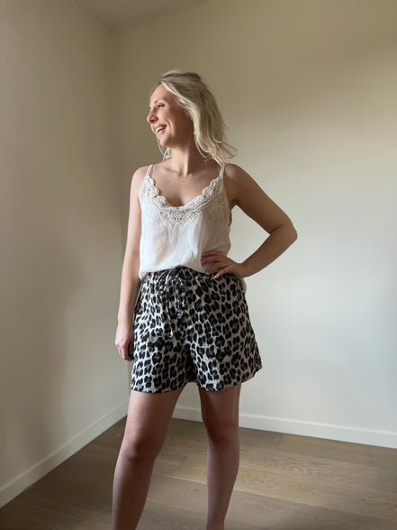 Leo tetra short