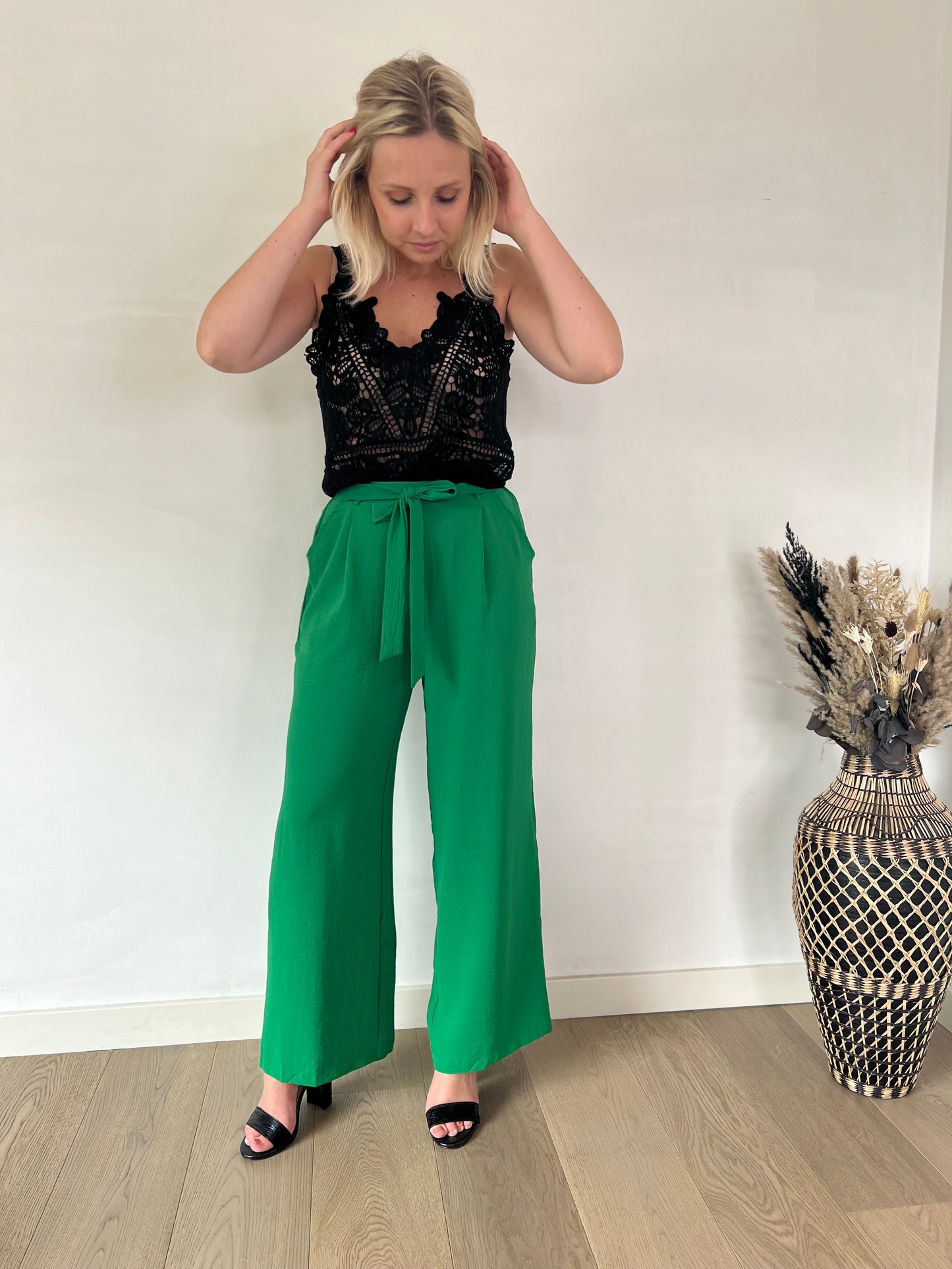 Green loose pants