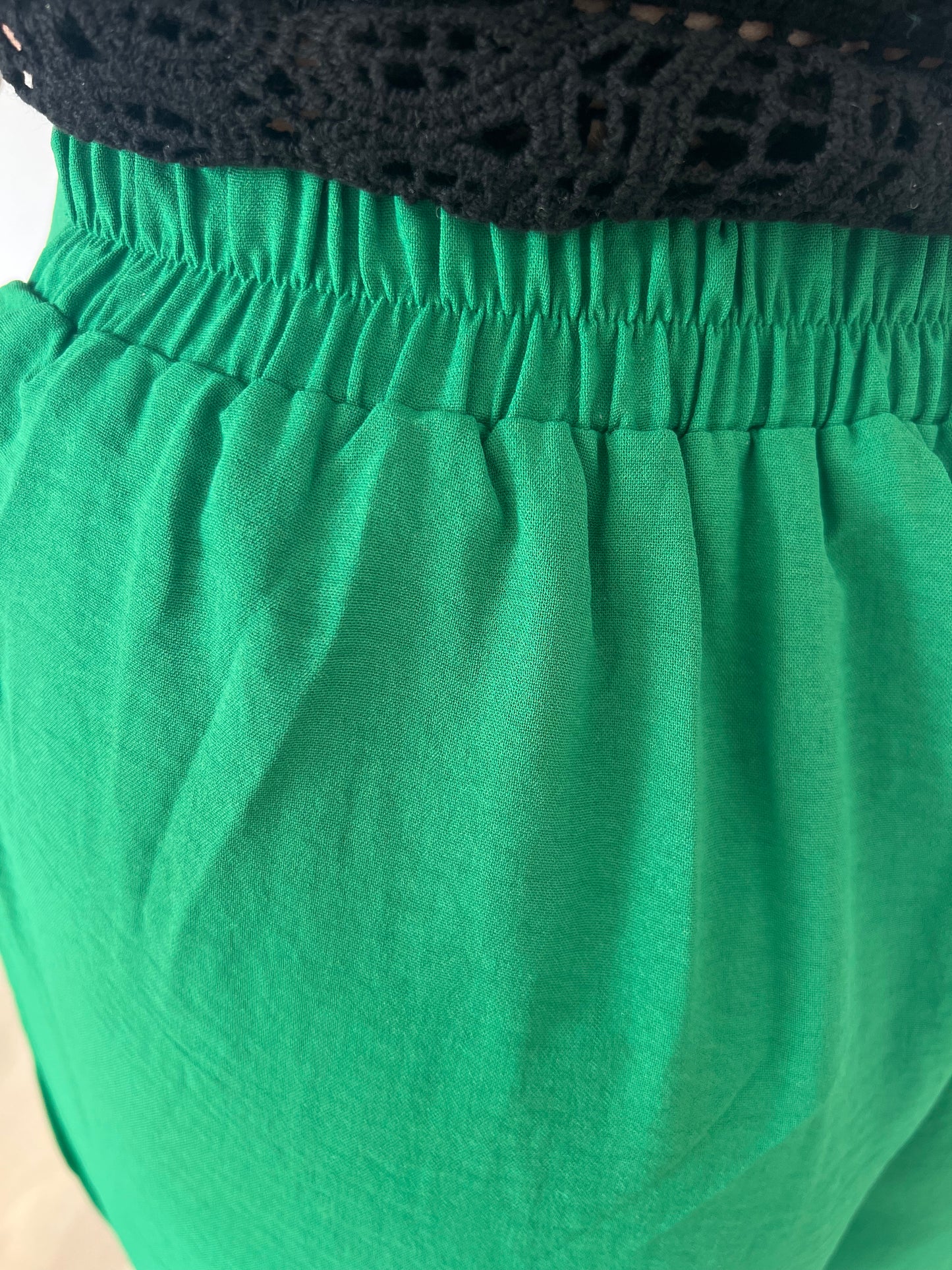 Green loose pants