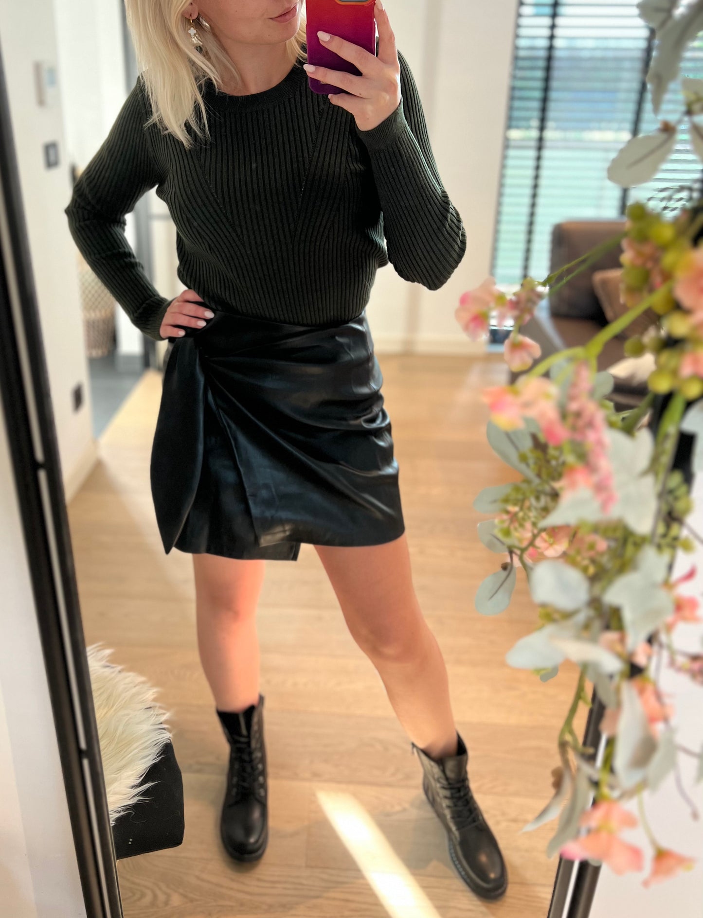 Leatherette skirt black