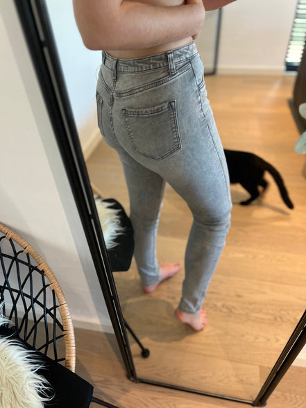 Grijze broek met hoge taille 