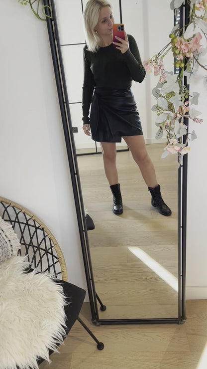 Leatherette skirt black