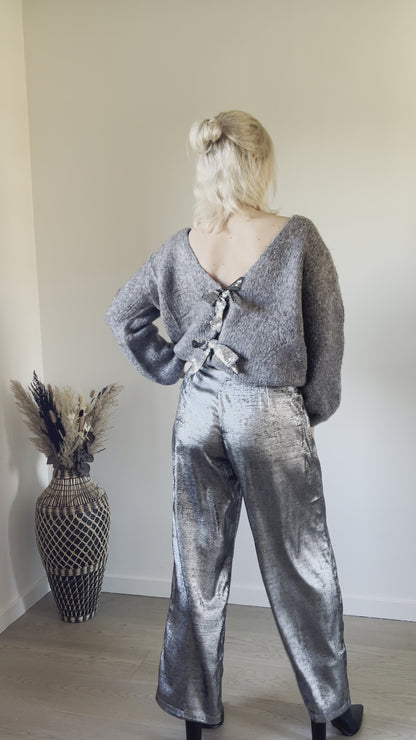 Bow knit silver