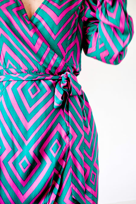 Wrap dress green fuchsia
